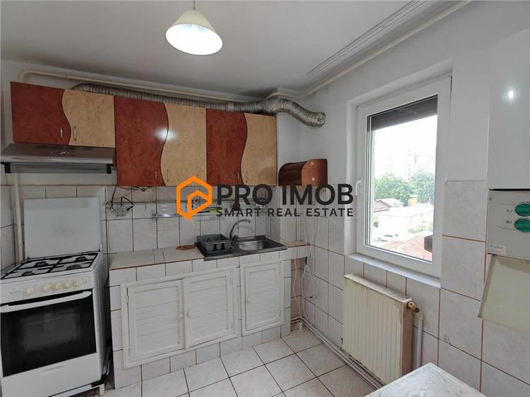 Apartament 2 camere cf 1 semidecomandat zona Micro 5
