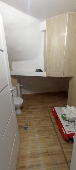 3 camere NEMOBILAT pt firma demisol vila zona Dimitrie Cantemir-Marasesti