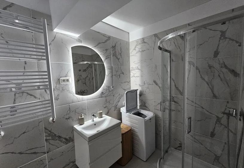 Apartament 2 camere, decomandat, 49 mp, centrala, ac, parcare, metrou, Aparatori