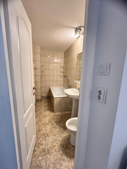 Ap 3 cam decom, spatios, luminos, utilat complet, zona verde-Plopilor