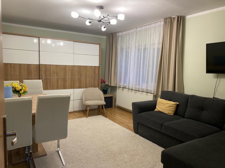 Apartament  3 camere Zorilor, parter peste garaje, sp 72 mp