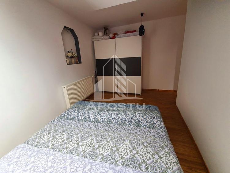 Apartament pe 4 camere, renovat complet la curte comuna in Balcescu
