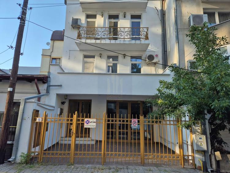 Vila Individuala cu 9 Camere de Inchiriat *Dorobanti*