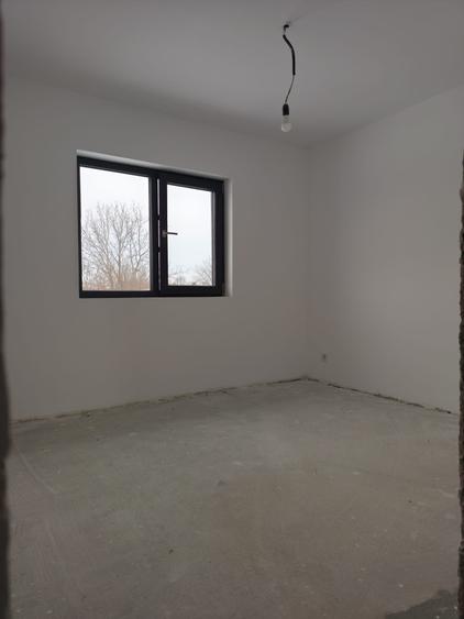 FARA COMISIOANE in Bolintin casa cu 5 camere P+1 asfalt curent 380v canal apa
