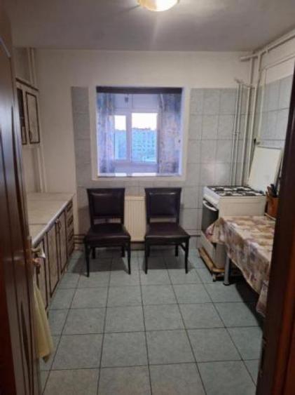 102000 euro -3camere-2bai -69mp- Sebastian - bloc 1982