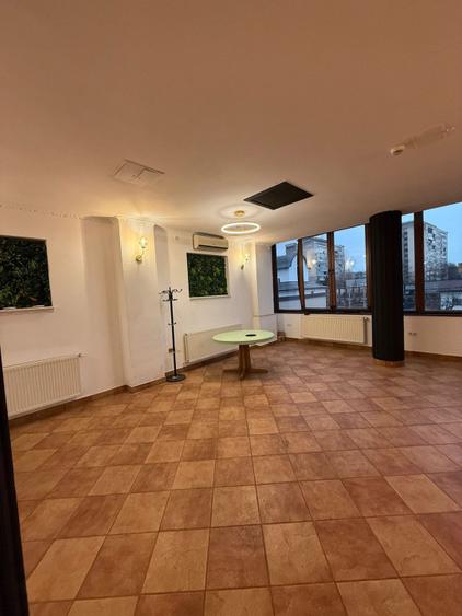 Spatiu Comercial, 508 mp, zona Valea Rosie
