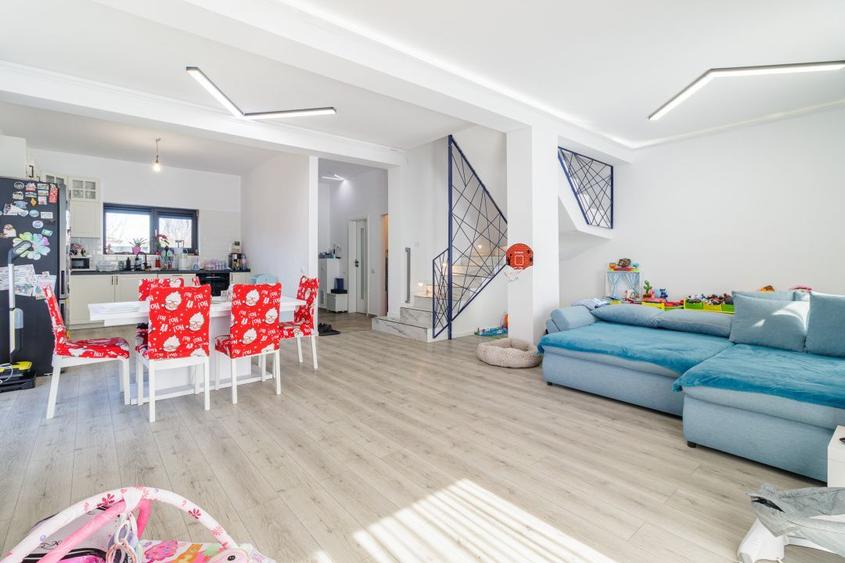 Casa Corbeanca P+1 cu 3 dormitoare si curte generoasa, terasa si loc de parcare