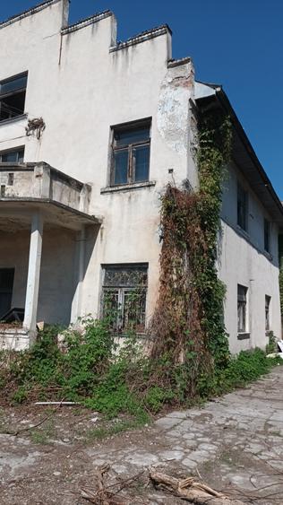 Dambovita vanzare fosta intreprindere S 21760mp, alocare mare utilitati, stradal