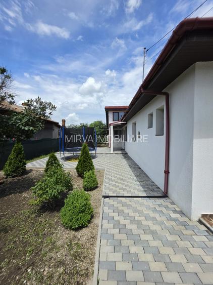 Casă renovată cu 6 camere, teren 557 mp – Berceni, Prahova - 9