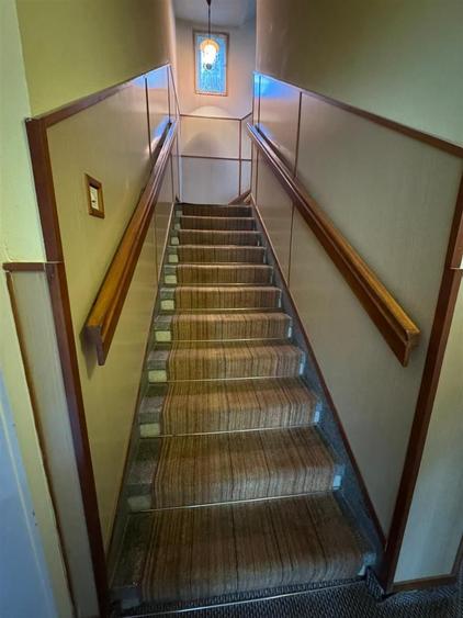 Casa cu 5 camere l 406 MP Teren l Garaj l Andrei Muresanu