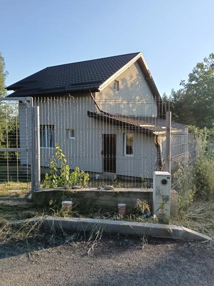 Casa noua cu teren de 3278mp Glodeni Vale-Pucioasa