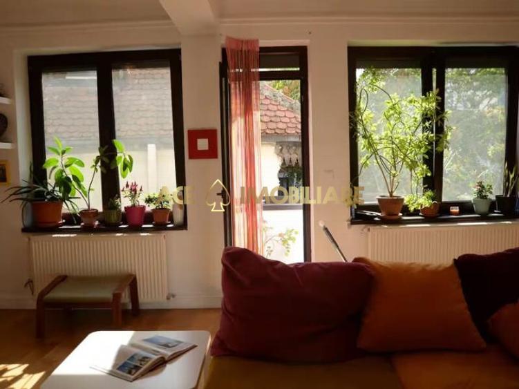 2 Camere de inchiriat | Rosetti | Metrou | Centrala | Parcare |