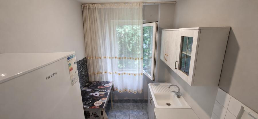 Apartament 2 camere, 41 mp, zona Craiovita Noua