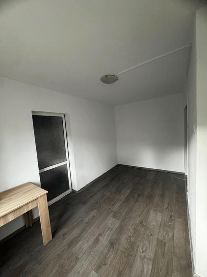 Apartament 2 camere Podu Ros-Socola, etaj intermediar