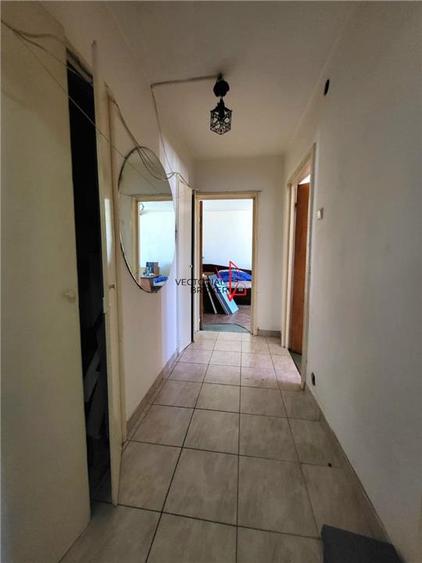 APARTAMENT 2 CAMERE DECOMANDAT / AUCHAN TITAN