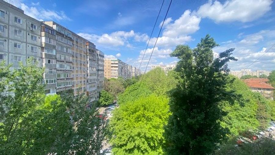 Tineretului Parc, Piscului.