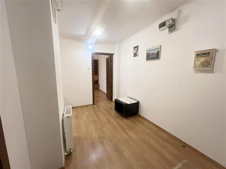 Apartament 2 camere decomandat, etajul 1 mobilat si utilat , parcare