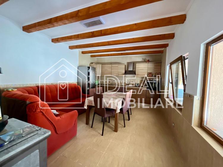 Casă renovată cu 3 corpuri și teren de 1.383 mp | Cârțișoara - 23