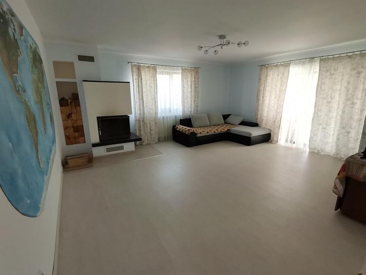 INCHIRIEZ casa 5 camere decomandate ,cu garaj,zona Calea Cisnadiei