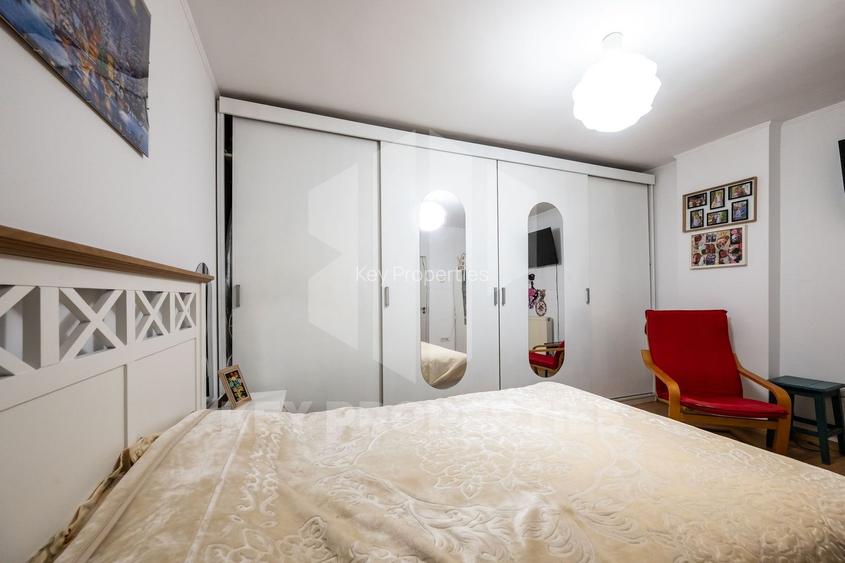 Casa parter,  situata pe colt, teren 300 mp, acces dublu - 4