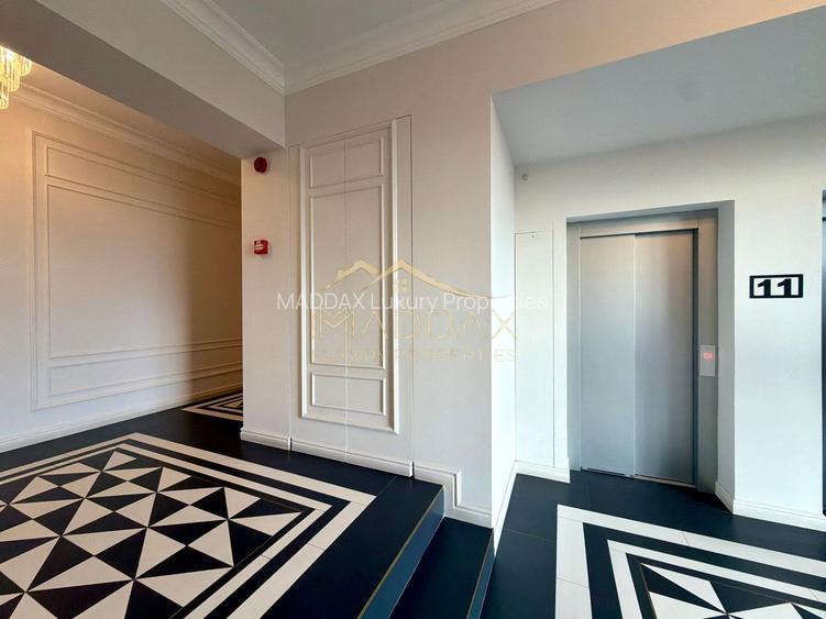 Penthouse cu 4 camere // terasă 70 mp / 200 mp / 3 parking / Straulesti