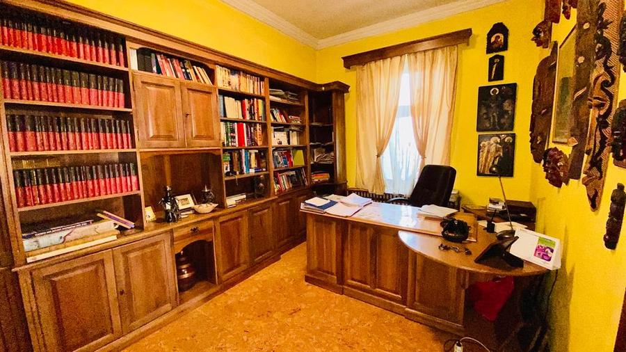 Casă de vânzare în centrul Hălchiu