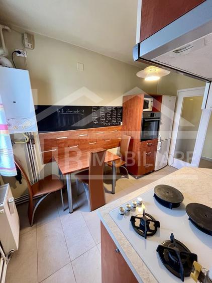 Apartament cu 3 camere, 70 mp, decomandat, Zona Fortuna