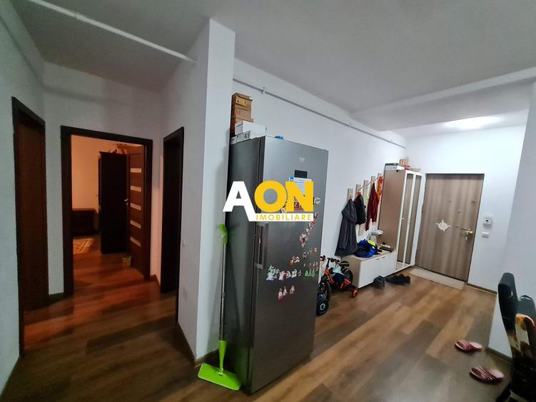 Apartament 3 Camere, 83 mp, Decomandat, Cu Garaj la Subsol