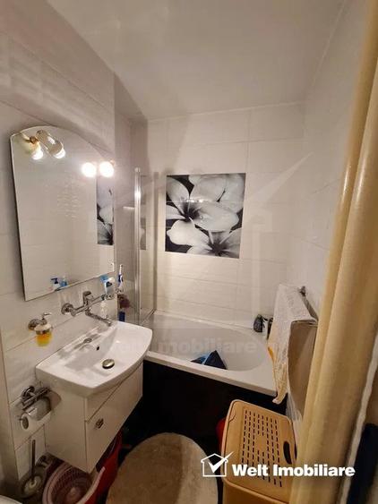 Vând apartament 3 camere, Dambu Rotund