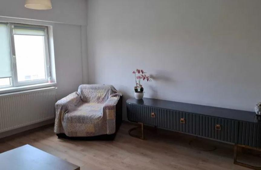 Berceni,bl.reabilitat,DECOMANDAT,mobilat,utilat complet,balcon,gresie,parchet.