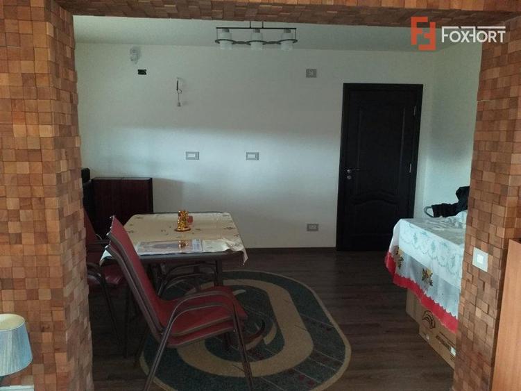 Casa individuala cu 5 camere de vanzare in Sag - ID V155