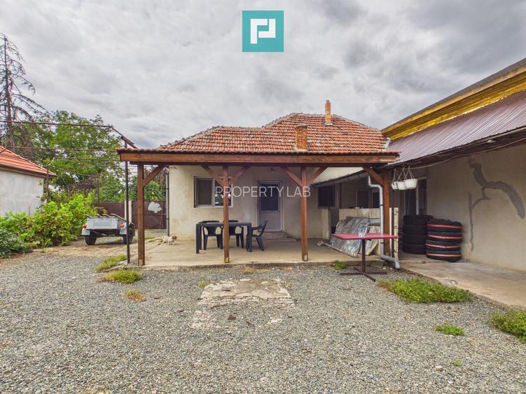 Casă solidă în Curtici cu teren de 1166 mp - 28