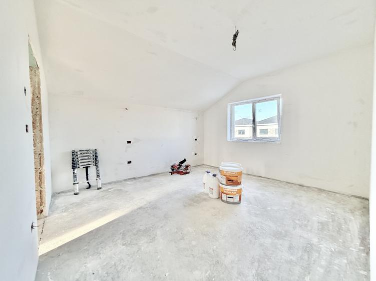 Duplex despartit prin cam tehnica | 4 camere | 115mp | Calea Urseni