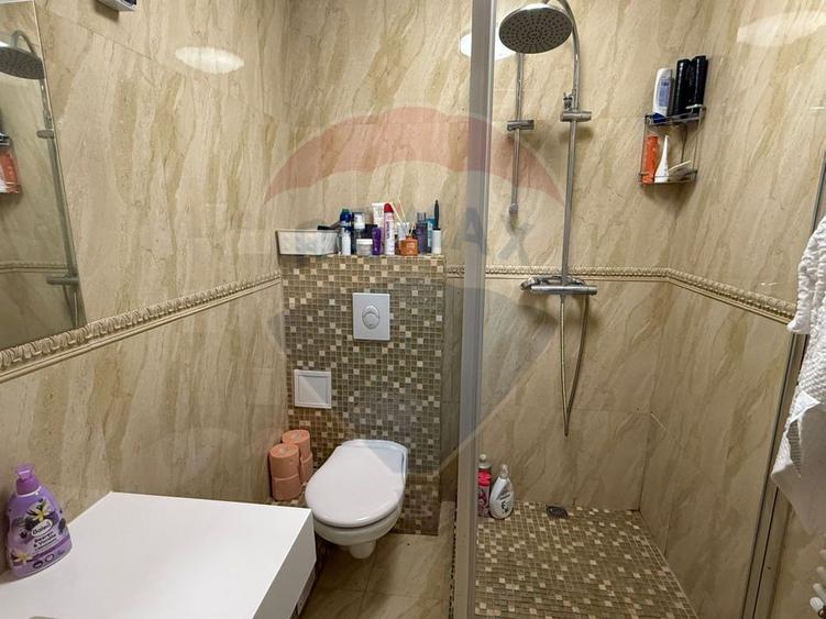 VANZARE Apartament cu 4 camere in zona Dristor