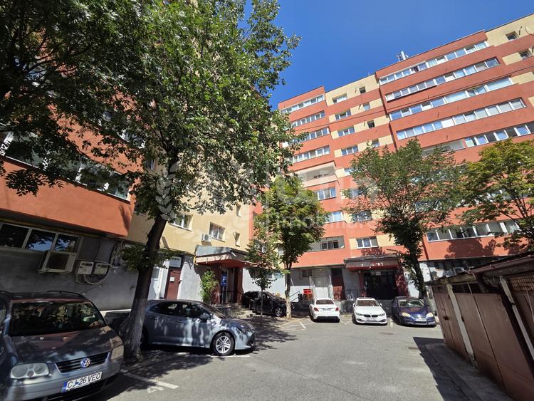 Apartament cu 3 camere si terasa 25mp | 2 parcari | Zona Expo Marasti!