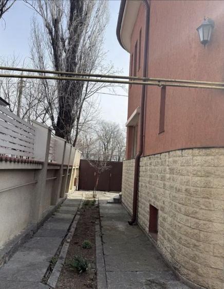 Vila cu personalitate - 6 camere in Cotroceni