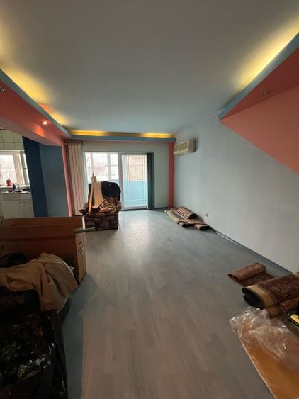 Apartament 3 camere Zona Laris -Finante - etaj 3/4 - 85 mp