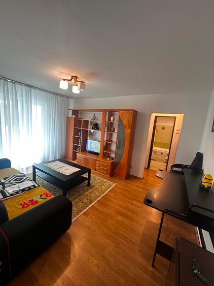 Apartament cu 2 camere, etajul 1/4, zona Metalurgiei