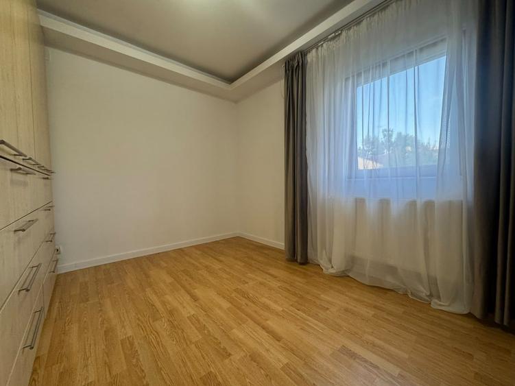 Vila D+P+ E1+M || CURTE PROPRIE SI GARAJ || EXPOZITIEI