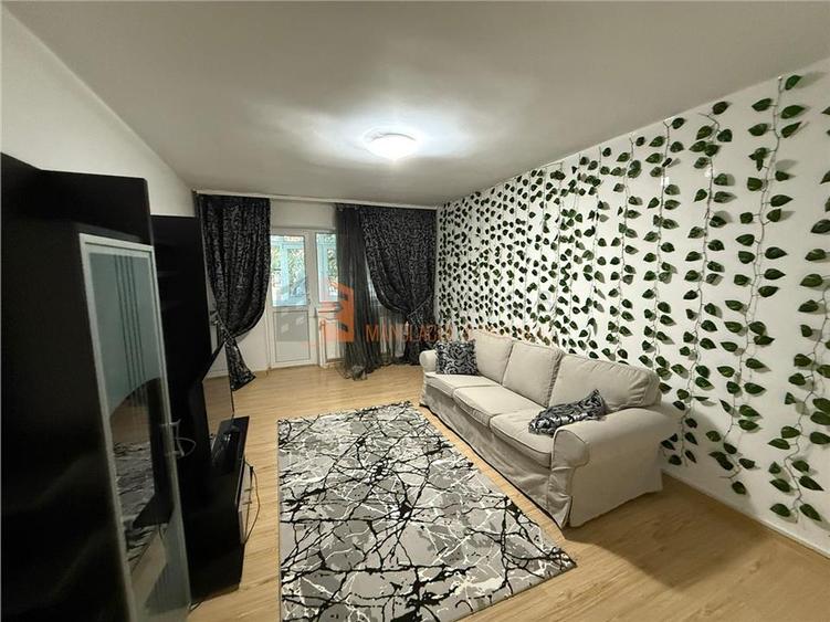 Apartament 3 camere cf 1 decomandat zona Spiru Haret