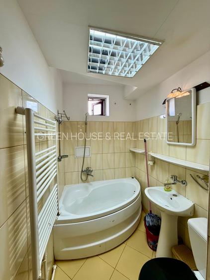 Apartament 3 camere-etaj 2-zona Ultracentrala - 14