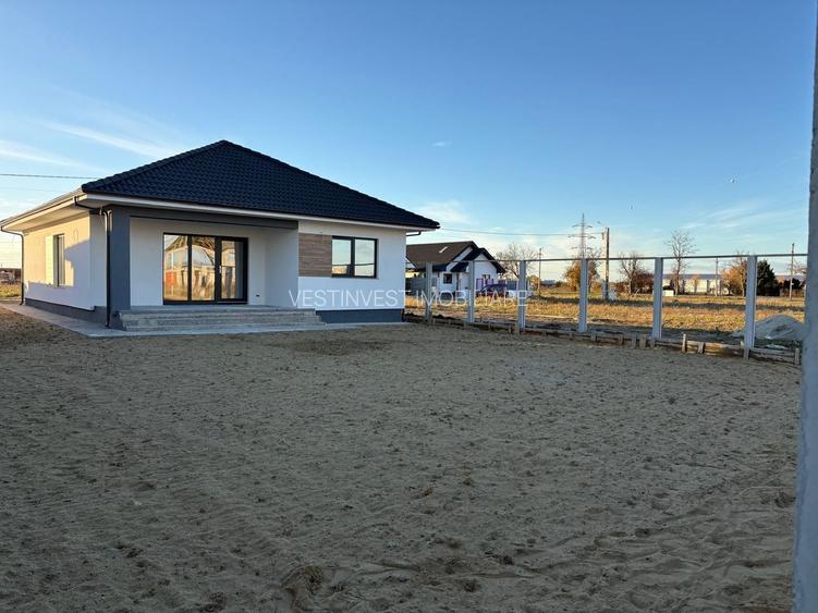 Casă nouă în Sântandrei – Sistem Fotovoltaic, 3 Dormitoare - 2