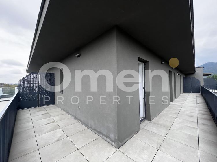 Apartament de 3 camere cu terasă generoasă, în complex nou.