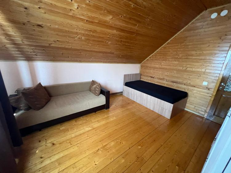Apartament 3 camere decomandate + curte 400 mp și garaj – zona Terezian
