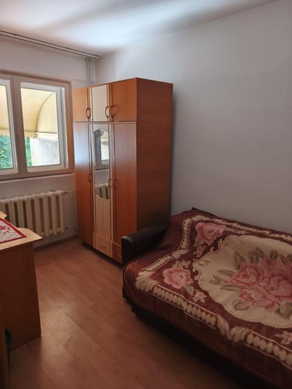 Apartament 3 camere- Zona Sud - etaj 2 - 54 mp