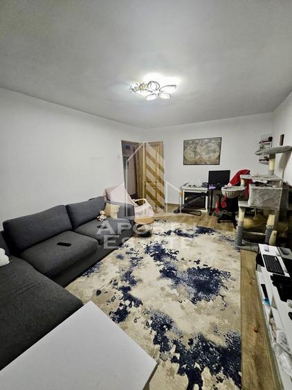 Apartament 3 camere de vanzare, renovat, zona Lipovei, Timisoara