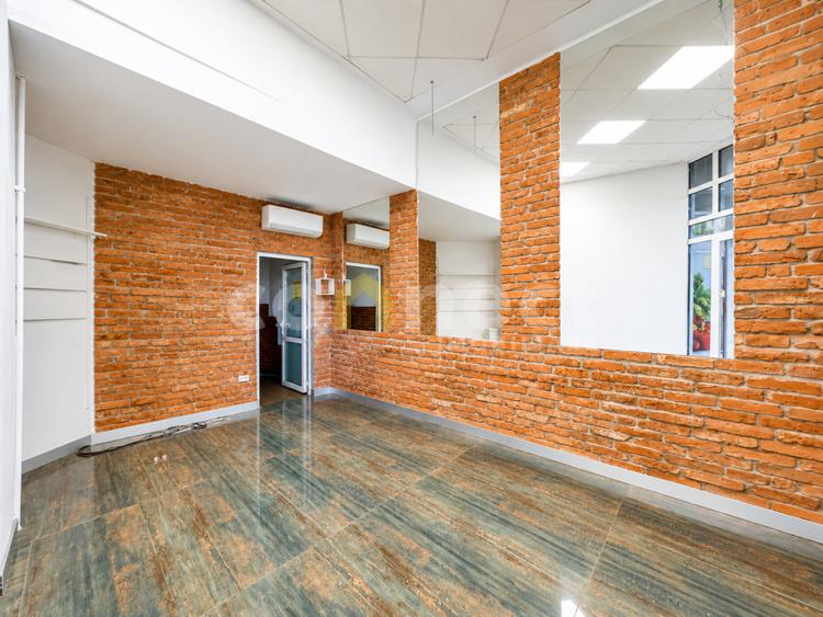 Spațiu comercial de închiriat | SU 54,6 mp | Piața Cipariu