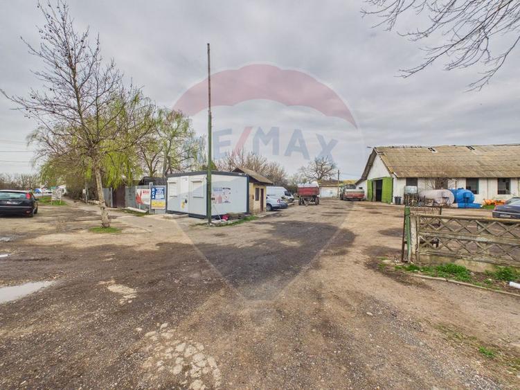 Spațiu industrial de vanzare 7950mp Lehliu Gara acces DN3+A2