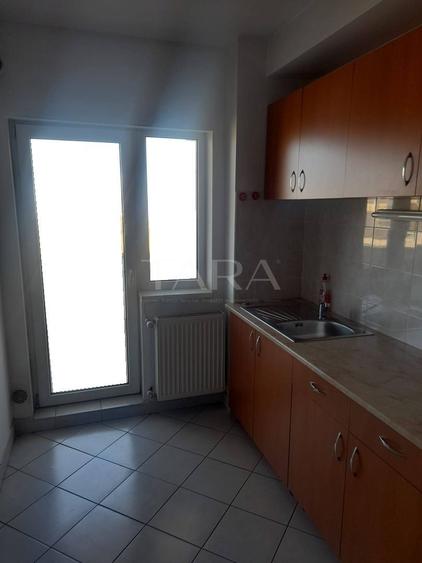 Apartament 2 camere decomandat cu garaj, zona Europa