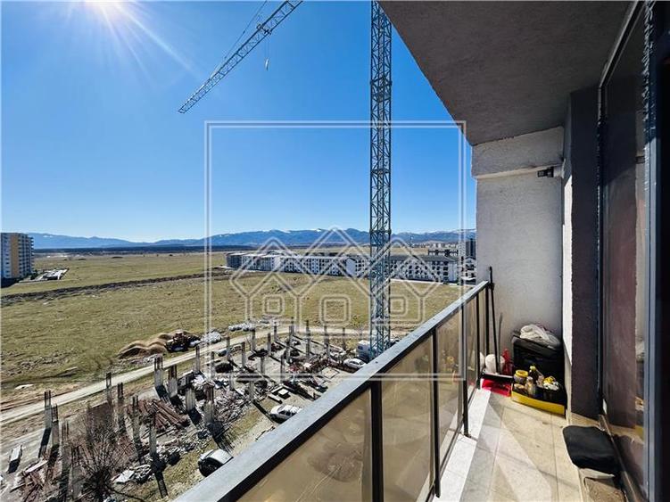 Ap cu 2 camere, la cheie, balcon - etaj intermediar